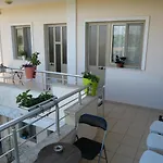 2 Floor House Perfect For Large Groups