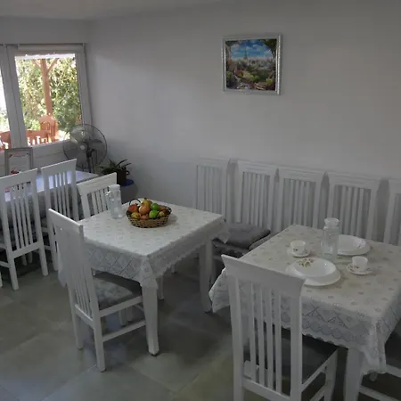 - Perfect For Large Groups