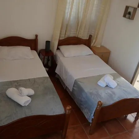 2 Floor House Perfect For Large Groups