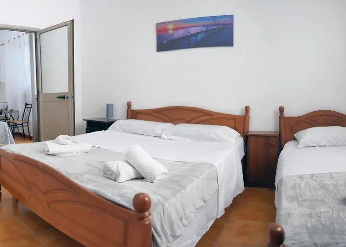 2 Floor House Perfect For Large Groups Holiday home *