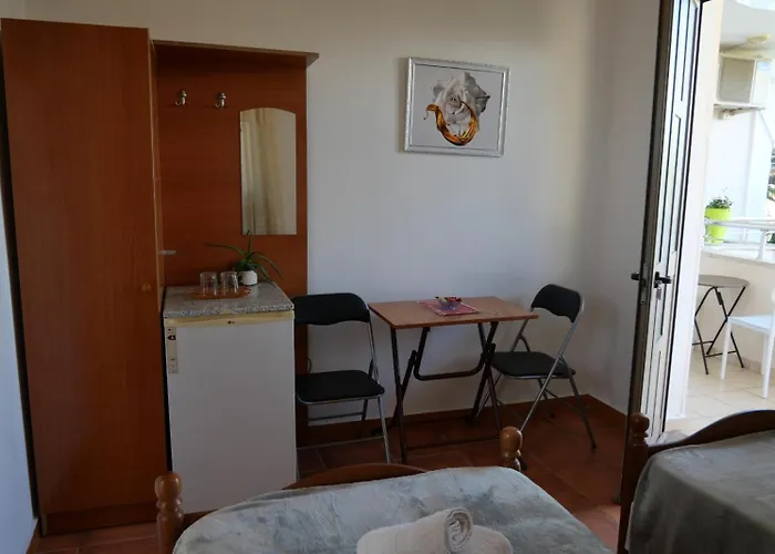 2 Floor House Perfect For Large Groups *