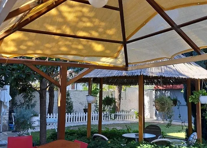 2 Floor House Perfect For Large Groups Velipoje