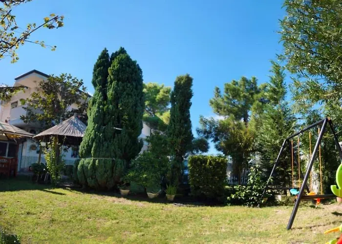 Holiday home 2 Floor House Perfect For Large Groups