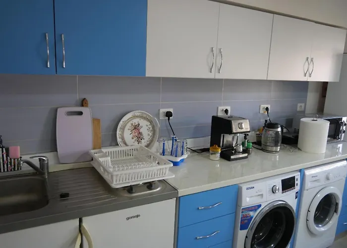 Holiday home 2 Floor House Perfect For Large Groups Velipoje