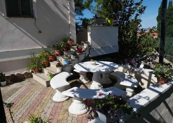 2 Floor House Perfect For Large Groups Holiday home *